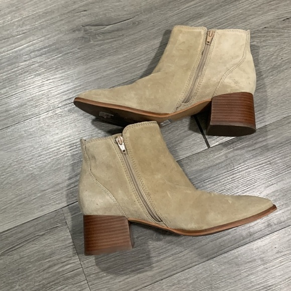 Lucky Brand LILYE Bootie Fashion Suede Khaki Boots size 10 - Picture 6 of 9